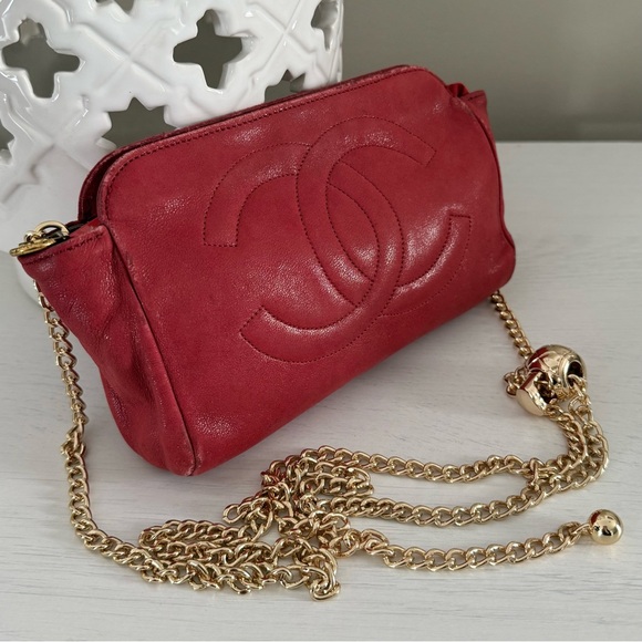 Chanel Vintage Red Lambskin CC Pouch - Picture 11 of 16